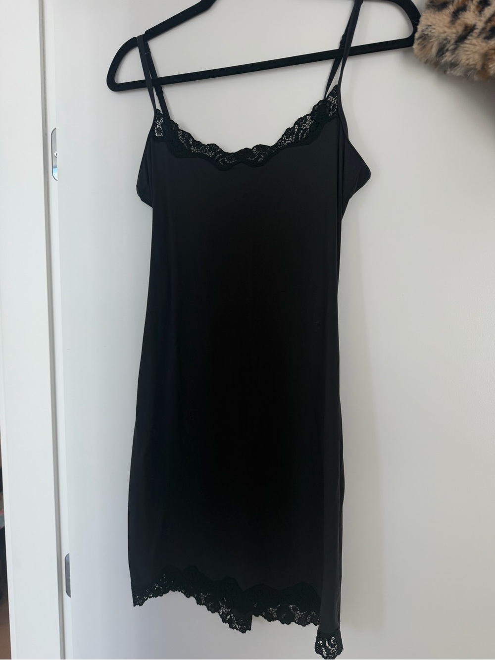 SKIMS Black Lace-Trim Slip Chemise